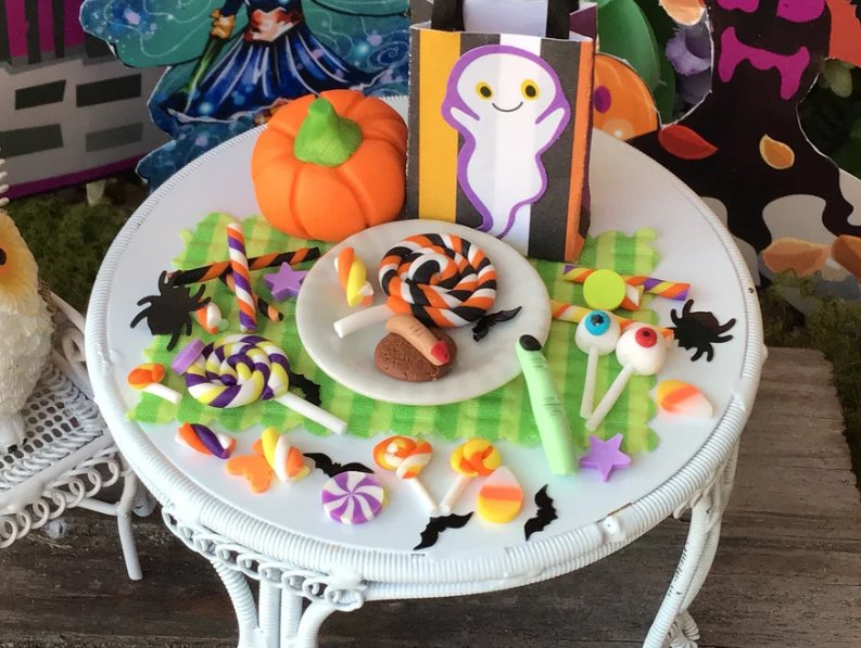 a halloween party, miniatures, fairy garden, dollhouse