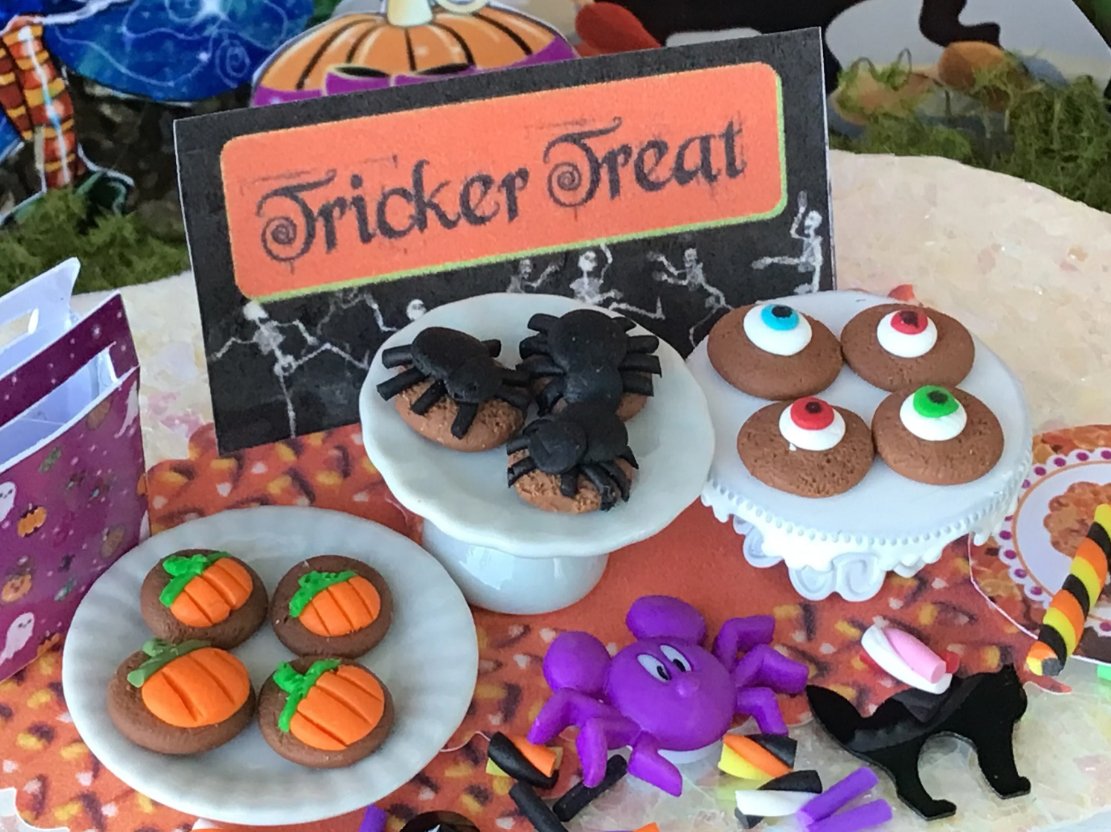 halloween cookies, spiders, pumpkins, eyeballs, fairy garden, miniature, dollhouse